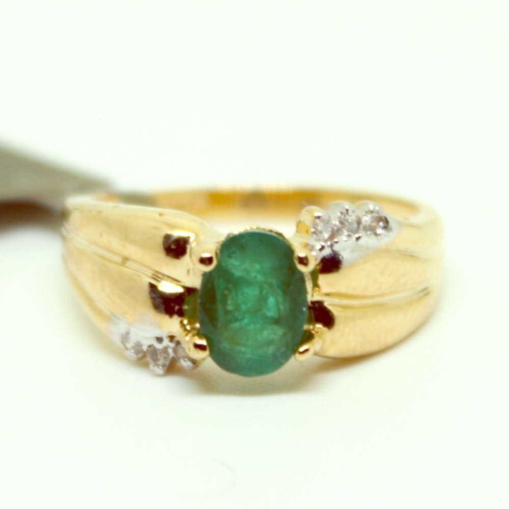 1.28ct natural Emerald diamond Ring 10K YG 2.5gr